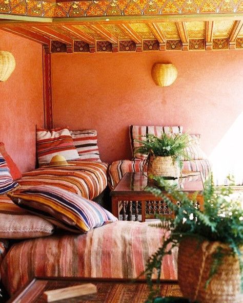 Moroccan Mood Moroccan Decor Living Room, Moroccan Interior Design, Riad Marrakech, Moroccan Home Decor, Outdoor Lounge Area, Moroccan Interiors, Patio Style, Home Decor Hacks, Deco Boheme