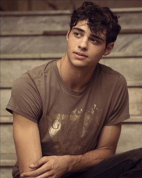 Noah on Instagram: “The immaculate attention you give to surfaces under those rocks that most of us just skip across the lakes of our viewer’s minds without a…” Klance Au, Noah Centineo, Lara Jean, Actors Male, The Perfect Guy, Famous Men, Hottest Guy Ever, Theatre Kid, Attractive Guys