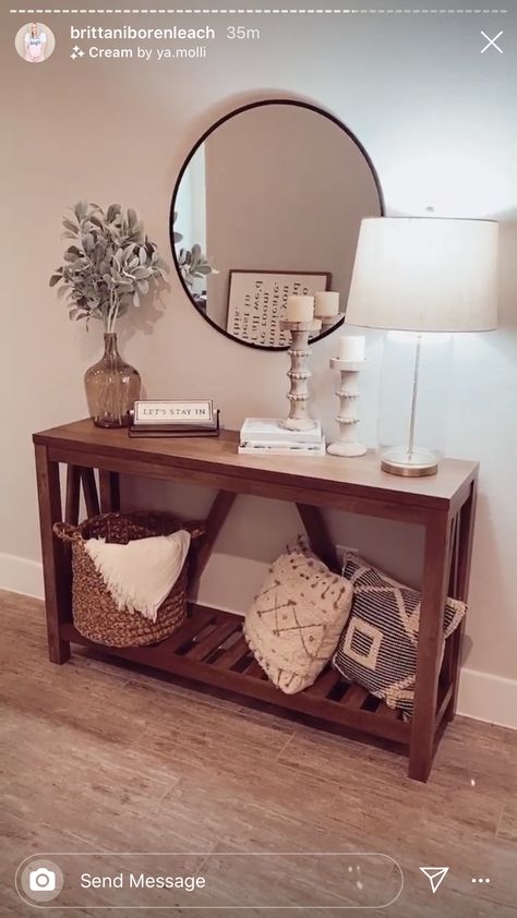 Hallway Decorations, Hallway Table Decor, Entrance Console Table, Entryway Table Decor Ideas, Entrance Console, Elegant Living Room Decor, Entryway Table Decor, Table Decor Ideas, Foyer Design