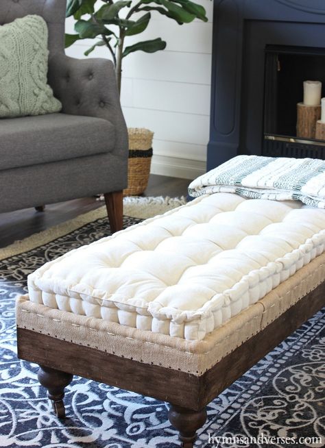 French Mattress Chair, Diy Fluted Rectangle Coffee Table, Diy French Mattress Cushion, French Cushion Diy, Diy French Mattress Cushion Tutorials, Foam Mattress Repurpose Ideas, Tufted Sofa Diy, Diy Chaise Lounge Indoor, Diy Ottoman Ideas