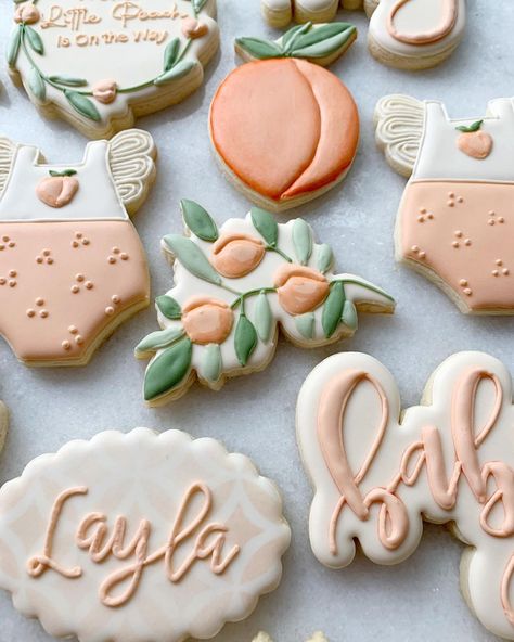 Sweet As A Peach Cookies, One Sweet Peach Cookies, Peach Cookies Decorated, Peach Baby Shower Cookies, Peach Sugar Cookies, Peach Pallete, Peach Items, Peach Cookies, Peach Birthday