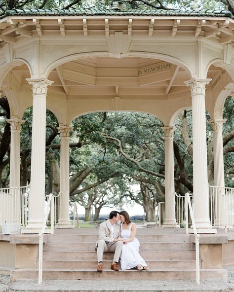 Everywhere you look there is another beautiful backdrop in Charleston. ⁣ ⁣ We had so much fun in Charleston with these two! Can’t wait for the gorgeous wedding! Charleston Wedding Photos, Charleston Wedding, Photography Instagram, Beautiful Backdrops, Photo Inspo, Gorgeous Wedding, Wedding Photo, Charleston, Elopement