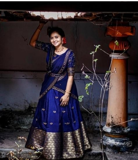 Kerala Engagement Lehenga Hindu, Kerala Engagement Lehenga, Blue Half Saree, Kerala Hindu Bride, Kerala Engagement Dress, Blue Contrast Color, Hairstyle Indian, Bridal Hairstyle Indian Wedding, Engagement Lehenga