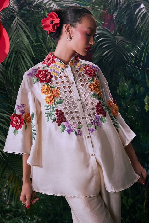 Shop for these amazing collections of Ivory Chanderi Applique Embroidered Floral Collar Shirt For Women by Chandrima online at Aza Fashions. Embroidery Motives Design, Top Designs For Women Western, Modern Indian Fashion, Collar Shirt For Women, Demi Couture, Embroidery Placement, Embroidery Fashion Detail, Embroidery Boutique, Kaftan Designs