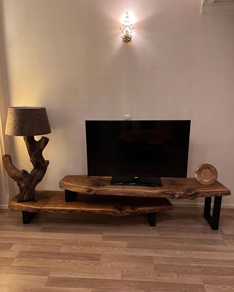 Rustic Tv Table, Live Edge Tv Console, Hangout Space, Home Bar Ideas, Wood Carving Furniture, Rustic Tv Stand, Wooden Sofa Designs, Gold Living Room, House Outside Design