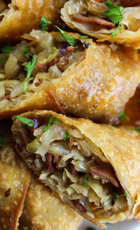 Pastrami Egg Rolls Recipe, Jewish Egg Rolls, Pastrami Egg Rolls, Egg Rolls Recipes, Caribbean Festival, Sukkot Recipes, Homemade Egg Rolls, Chinese Dinner, Egg Roll Wrappers