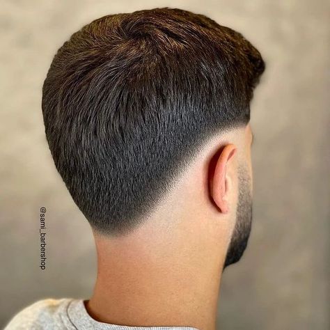 Fade Bajo, Pink Hair Male, Hair Designs For Men, Men Fade Haircut Short, Fade Haircut Styles, Male Haircuts Curly, Gents Hair Style, Wavy Hair Men, Pastel Pink Hair