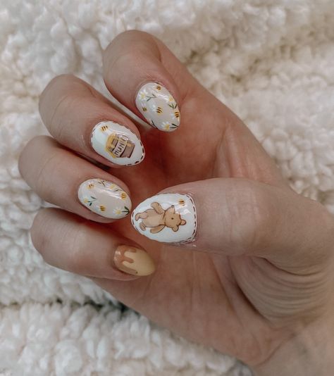 Disney inspired @ idaho.couture on intsa Classic Winnie The Pooh Nails, Pooh Bear Nails Art, Cute Winnie The Pooh Nails, Winnie Nails Pooh Bear, Winnie The Pooh Gel Nails, Winnie The Pooh Nails Acrylic Short, Fall Winnie The Pooh Nails, Bambi Nails Disney, Pokemon Nails Easy