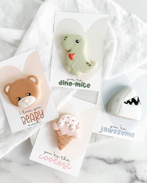 Card Cookies, Easter Cookie Packaging, Cookie Valentines Printable, Valentine Cookie Card Free Printables, Valentines Diy Cookie Kit, Animal Cookie Valentine, Painted Sugar Cookies, Kids Clay, Happy Holiday Cards