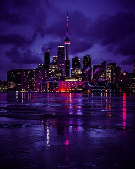 Cityscape Night Photography, Cities At Night Aesthetic, Night Aesthetic Toronto, Toronto City Aesthetic, Toronto Night Aesthetic, Night Time City Aesthetic, Canada At Night, Toronto At Night, Night Toronto