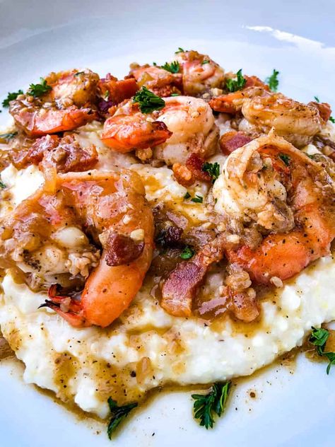 Shrimp And Grits With Gravy, Cheesy Shrimp And Grits, Shrimp And Cheese Grits, Southern Shrimp And Grits, Fried Catfish Recipes, Cheesy Shrimp, Beef Stew Meat Recipes, Instant Pot Easy, Quick Grits