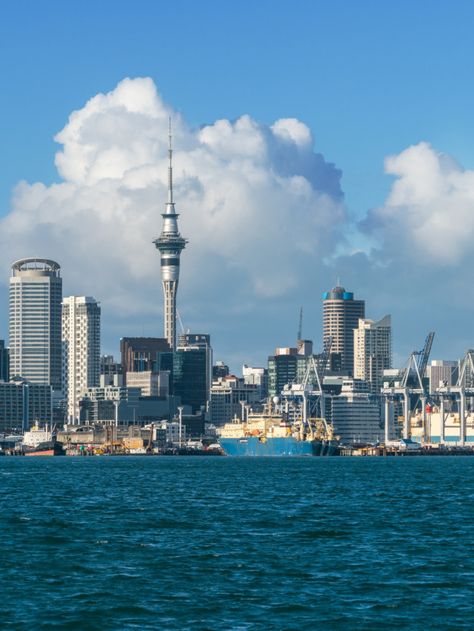 Shipping Furniture, Water City, New Zealand Cities, New Zealand Beach, Photo Water, Cityscape Wallpaper, New Zealand Adventure, Visit New Zealand, Auckland City