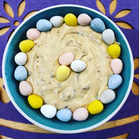 Cadberry Egg Dip, Eggs Dessert, Egg Dip, Cadbury Mini Eggs, Easter Meal, Dessert Dip, No Egg Desserts, Favorite Dips, Dessert Dips