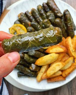 Meliz Cooks: Yalancı Dolma (Herb, Tomato & Rice Stuffed Vine Le... Dolma Recipe, Grape Leaves Recipe, Stuffed Vine Leaves, Stuffed Grape Leaves, Tomato Rice, Vine Leaves, Favorite Appetizers, Think Food, Turkish Recipes