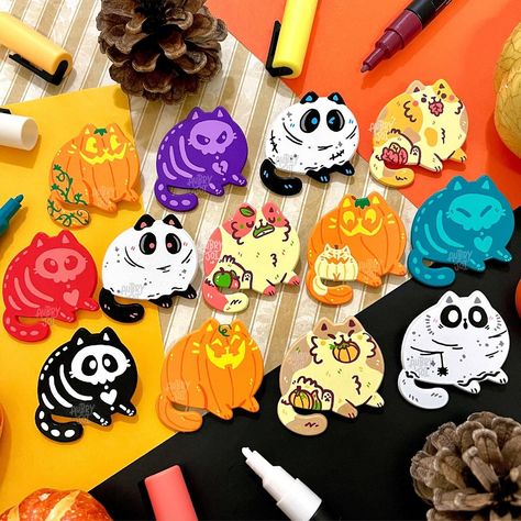 All posts • Instagram Creepy Cats, Crow Club, Clay Pins, Sweet Drawings, 2023 Halloween, Air Dry Clay Projects, Clay Crafts Air Dry, Creative Gift Wrapping, Polymer Crafts