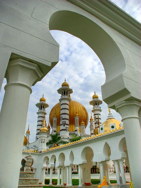 Ubudiah Masjid (mosque), Kuala Kangsar, Malaysia's east coast. © JAOS, 1992 Nature Structure, Kuala Kangsar, Beautiful Mosque, Beautiful Mosques, Ipoh, Structure Architecture, Magic Carpet, Ancient Jewelry, East Coast