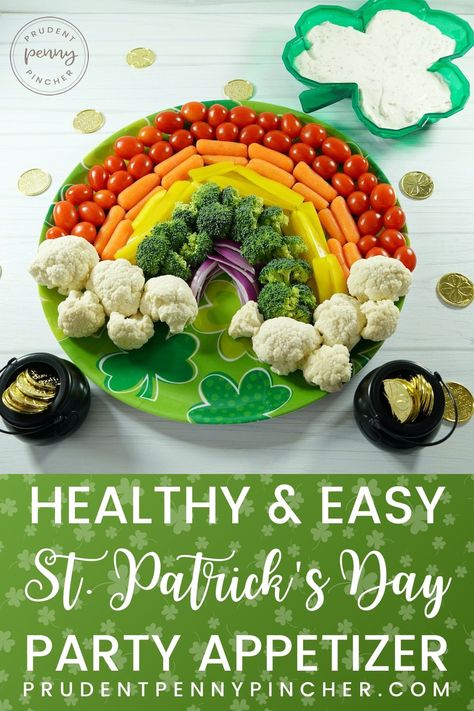 Get the party started off right with this easy and healthy St Patrick's Day Party Appetizer. This festive rainbow vegetable platter will certainly be a crowd pleaser among adults and kids alike. #stpatricksday #appetizer #recipes #party Quick Party Food, St Patrick's Day Appetizers, St Patricks Food, St Patrick Day Snacks, Irish Foods, Vegetable Appetizers, St Patrick Day Treats, Vegetable Platter, St Patricks Day Food