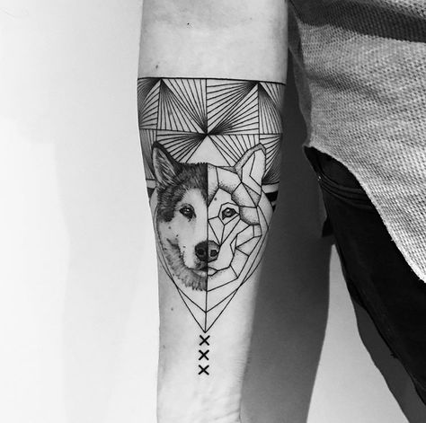 Alaskan Malamute Tattoo, Malamute Tattoo, Indigenous Tattoos, Scar Cover Up, Alaskan Malamute, Tattoos Ideas, I Tattoo, Triangle Tattoo, Geometric Tattoo