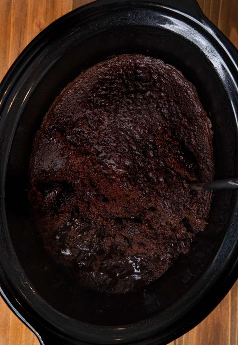 Slow Cooker Chocolate Lava Cake is an easy decadent dessert. Homemade rich chocolate cake with a molten fudgy center. No boxed cake mix or instant pudding! Slow Cooker Pudding Recipes, Slow Cooker Lava Cake, Slow Cooker Puddings, Slow Cooker Chocolate Cake, Self Saucing Chocolate Pudding, Orange Pudding, Slow Cooker Cake, Slow Cooker Christmas, Vegetarian Slow Cooker Recipes