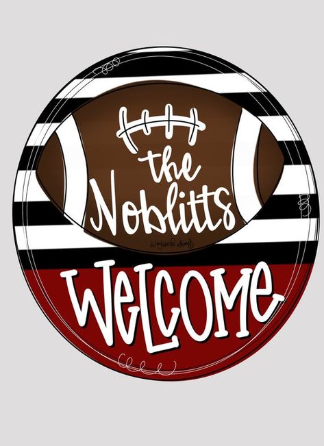 Sports Door Hangers, Calligraphy Crafts, Crafting Studio, Wooden Rounds, Circle Door, Football Door Hangers, Welcome Door Hanger, Football Fever, Air Clay