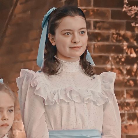 Diana From Anne With An E, Dianna Barry, Anne With An E Diana, Diana Barry, Orphan Girl, Gilbert Blythe, Goofy Movie, Anne With An E, Anne Shirley