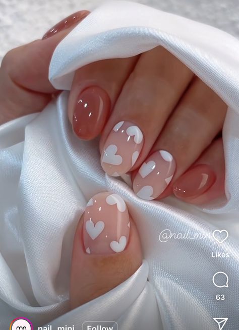 Wow Nails, Hippie Nails, Spring Nail Designs, Simple Gel Nails, Minimal Nails, Work Nails, Casual Nails, A Muse, Almond Acrylic Nails