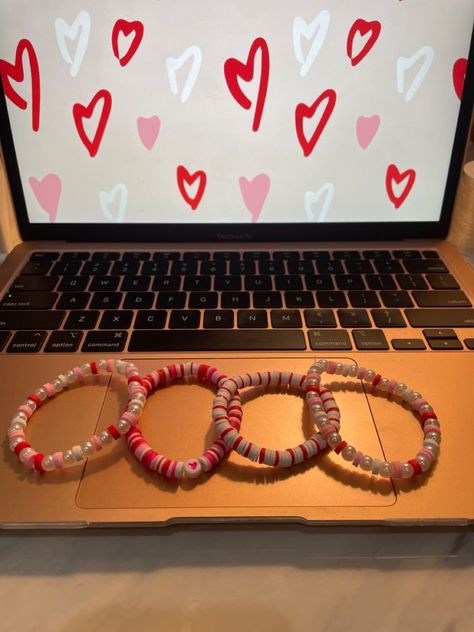 Cute Clay Bracelet Ideas Summer, Clay Beads Valentines, Cute Valentines Bracelets, Valentine’s Day Clay Bracelets, Red Bracelet Ideas Clay Beads, Valentines Day Bracelet Diy, Strawberry Clay Bead Bracelet, Clay Bead Bracelet Combos, Polymer Clay Bracelet Ideas Preppy