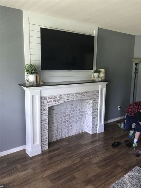 Fireplace Design Ideas, Faux Fireplace Mantels, Fake Fireplace, Faux Fireplace Diy, Farmhouse Fireplace, Diy Casa, Faux Fireplace, Fireplace Remodel, Diy Fireplace