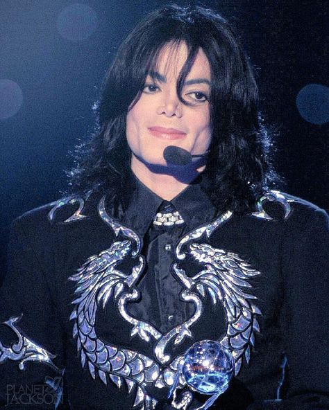 Michael Jackson Invincible, Michael Jackson Hot, Michael Jackson Bad Era, Hee Man, Michael Jackson Quotes, Michael Jackson Wallpaper, Photos Of Michael Jackson, Michael Jackson Smile, Michael Jackson Bad