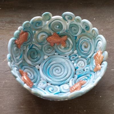 Coil Bowl, Diy Keramik, Hantverk Diy, Coil Pottery, Coil Pots, Clay Diy Projects, Clay Bowl, Tanah Liat, Keramik Design