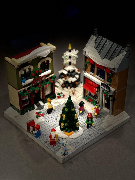 Lego Carousel, Lego Gingerbread House, Lego Christmas Village, Lego Winter Village, Lego Village, Lego Winter, Lego Organization, City Ideas, Lego Christmas