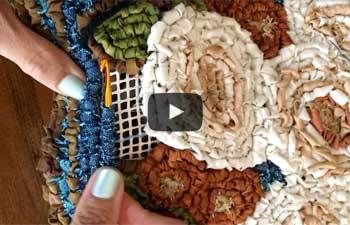 Videos - Color Crazy How To Locker Hook, Locker Hooking Projects, Locker Hooking For Beginners, Locker Rugs, Looping Video, Hook Rugs, Locker Hooking, Rug Tutorial, Winter Bouquet