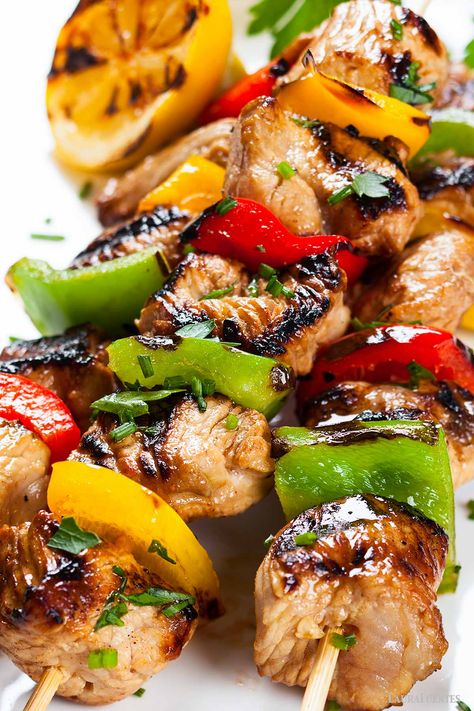 20 Minute Chicken Kabob Marinade | Laura Fuentes Marinade For Chicken Kabobs, Best Marinade For Chicken, Oven Chicken Kabobs, Steak Kebab Recipes, Steak Kebab, Chicken Kabob Marinade, Chicken Shish Kabobs, Meat Marinades, Grilled Chicken Sandwich Recipes