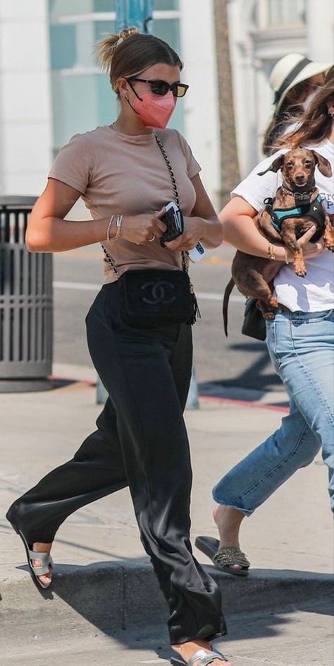 Sofia Richie Fall Style, Sophie Richie Style, Sophia Richie Outfits, Ariana Grande Outfits Casual, Christian Modesty, Sophia Richie, Ny Outfits, Assistant Principal, Chic Summer Style