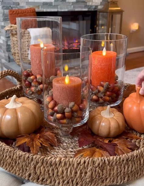 Table Halloween, Cozy Fall Vibes, Fall Coffee Table, Easy Fall Decor, Tafel Decor, Cozy Fall Decor, Fall Thanksgiving Decor, Modern Fall, Autumn Decorating