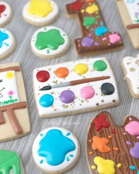 Paint cookies for a first birthday!! 🎨 There are certain sets that I do where I don’t want to give them up and this was one of them!! I… Art Theme Cookies, Art Themed Cookies, Art Party Cookies, Painting Cookies, Art Cookies, School Cookies, Hand Painted Cookies, Painting Birthday Party, Paint Cookies