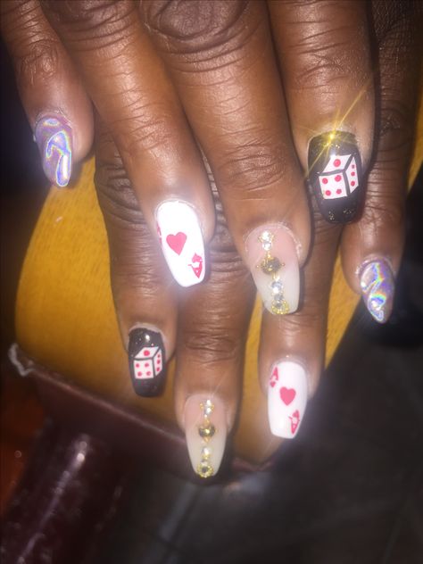 Casino Theme Nails Las Vegas, Vegas Nails Design, Vegas Nail Art Designs, Las Vegas Nail Designs, Casino Nails Designs, Las Vegas Manicure Ideas, Nails For Vegas, Poker Nails Design Las Vegas, Las Vegas Nails Ideas