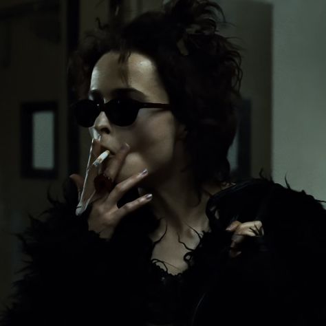 Pfp Movie Characters, Marla Singer Pfp, Iconic Film Characters Women, Marla Singer Aesthetic, Me As A Singer, Movie Character Pfp, Marla Singer, Helena Bonham, Bonham Carter