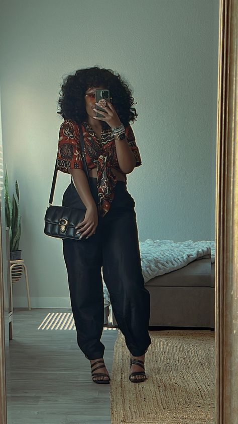 Black Woman Spring Outfit, Cute Outfits Spring Black Women, Wide Leg High Waist Pants Outfit, Outfits With Graphic Tees Black Women, Size 12 Black Women Outfits, Black Woman Casual Outfits, Black Women Casual Fashion, Boho Chic Plus Size Outfits, Wide Leg Pants Outfit Black Women