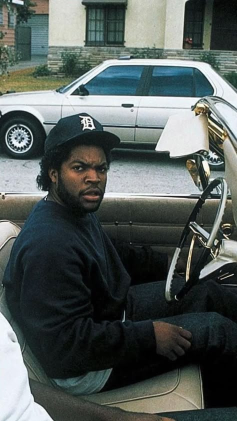 Ice Cube 90s, Hip Hop Aesthetic Wallpaper, Old School Rap Aesthetic, Aesthetic Rappers, 90s Rap Aesthetic, Ice Cube Rapper, Gangsta Rapper, 90s Rappers Aesthetic, Cube World