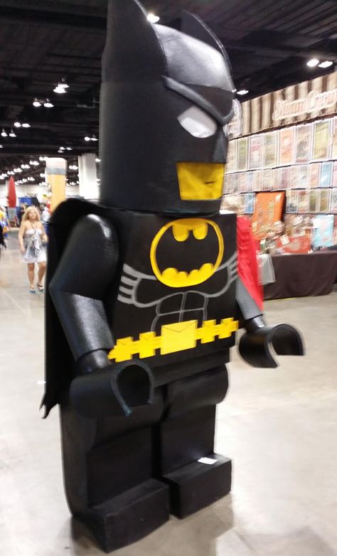 Lego Batman Cosplay Lego Batman Costume, Bad Halloween Costumes, Lego Costume, Batman Costumes, Batman Suit, Funny Cosplay, Batman Cosplay, Batman Toys, Batman Costume