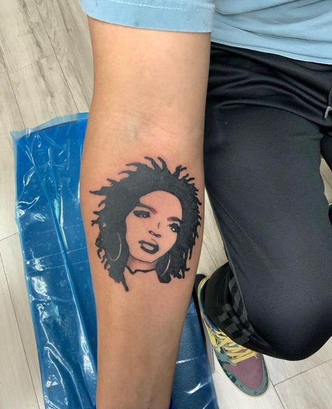 Neo Soul Aesthetic Tattoo, Kehlani Tattoo Ideas, Neo Soul Tattoo, Lauren Hill Tattoo, Beyonce Tattoo Ideas, Lauryn Hill Tattoo, Kehlani Tattoo, Hill Tattoo, Musician Tattoo