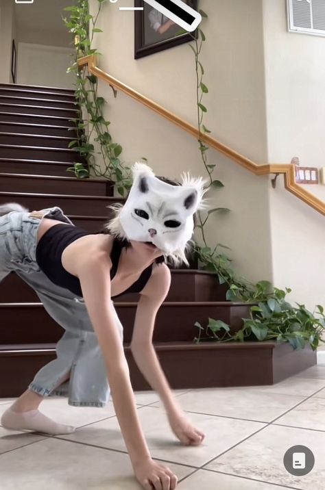 Therian Mask Ideas Cat, Cat Ears And Tail, Felt Animal Masks, Wolf Mask, Cat Tail, Cat Mask, Cool Masks, Paws And Claws, Black Wolf