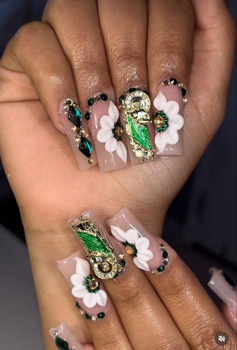 Green Acrylic Nails With 3d Flowers, San Judas Tadeo Acrylic Nails, San Judas Nails Medium, San Judas Nail Set, San Judas Tadeo Nails Ideas, Short San Judas Nails, Short Virgencita Nails, San Judas Nails Short, Green Latina Nails