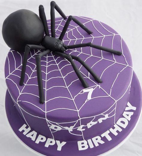 Halloween Spider Cake, Spider Cake Birthday, Spider Fondant, Spider Birthday Cake, Spider Cakes, Spider Web Cake, Scary Halloween Cakes, Halloween Torte, Spider Cake