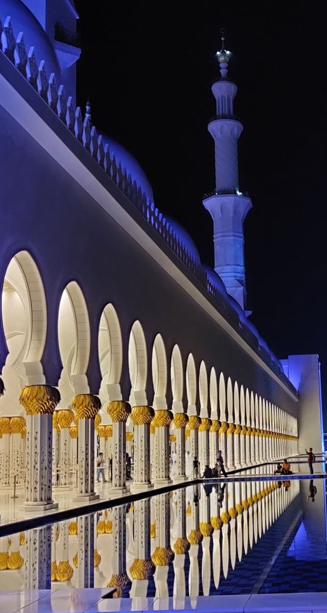 Sheikh Zayed Grand Mosque Sheikh Zayed Grand Mosque Aesthetic, Mecca Madinah, Sheikh Zayed Mosque, Zayed Mosque, Insta Quotes, Sheikh Zayed Grand Mosque, Sheikh Zayed, Beautiful Mosques, Sapphire Rings