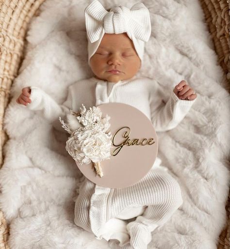 Penny and Co Collections Newborn Announcement Photos, Ming Fern, Baby Hospital Pictures, Birth Announcement Photos, Newborn Announcement, Flying With A Baby, Birth Announcement Sign