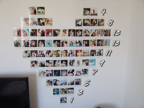 Pictures In Heart Shape On Wall, Photo Wall Bedroom Ideas, Heart Photo Walls, Heart Pic, Photo Walls Bedroom, Diy Photo Wall, Diy Wall Decor For Bedroom, Diy Mural, Easy Room Decor