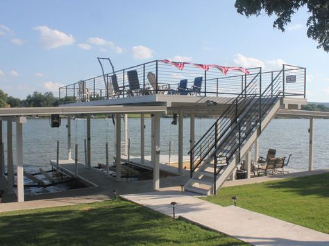 Amazing 2 level dock with 2 boat slips and a double jet ski lift. Jet Ski Lift, Boat Docks, Diving Boards, Lakefront Living, Recreational Room, Lakefront Property, Quality Family Time, Texas House, Boat Slip