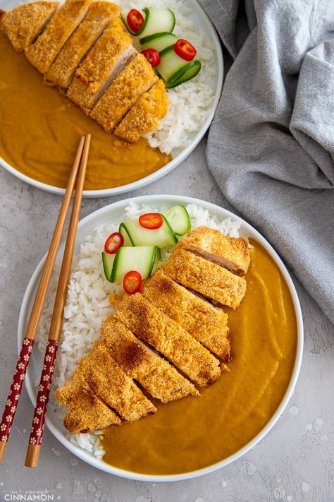 Learn how to make Healthy Chicken Katsu from scratch with this paleo and gluten-free spin on the traditional Japanese curry recipe. A hearty, mildly spicy chicken dinner that can be served with rice or low carb with cauliflower rice.  #glutenfree #japanese #asian #easyrecipes Chicken Katsu Recipe, Chicken Kale Soup, Chicken Katsu Recipes, Katsu Curry Recipes, Katsu Recipes, Resep Koktail, Plating Food, Camping Bar, Chicken Katsu Curry